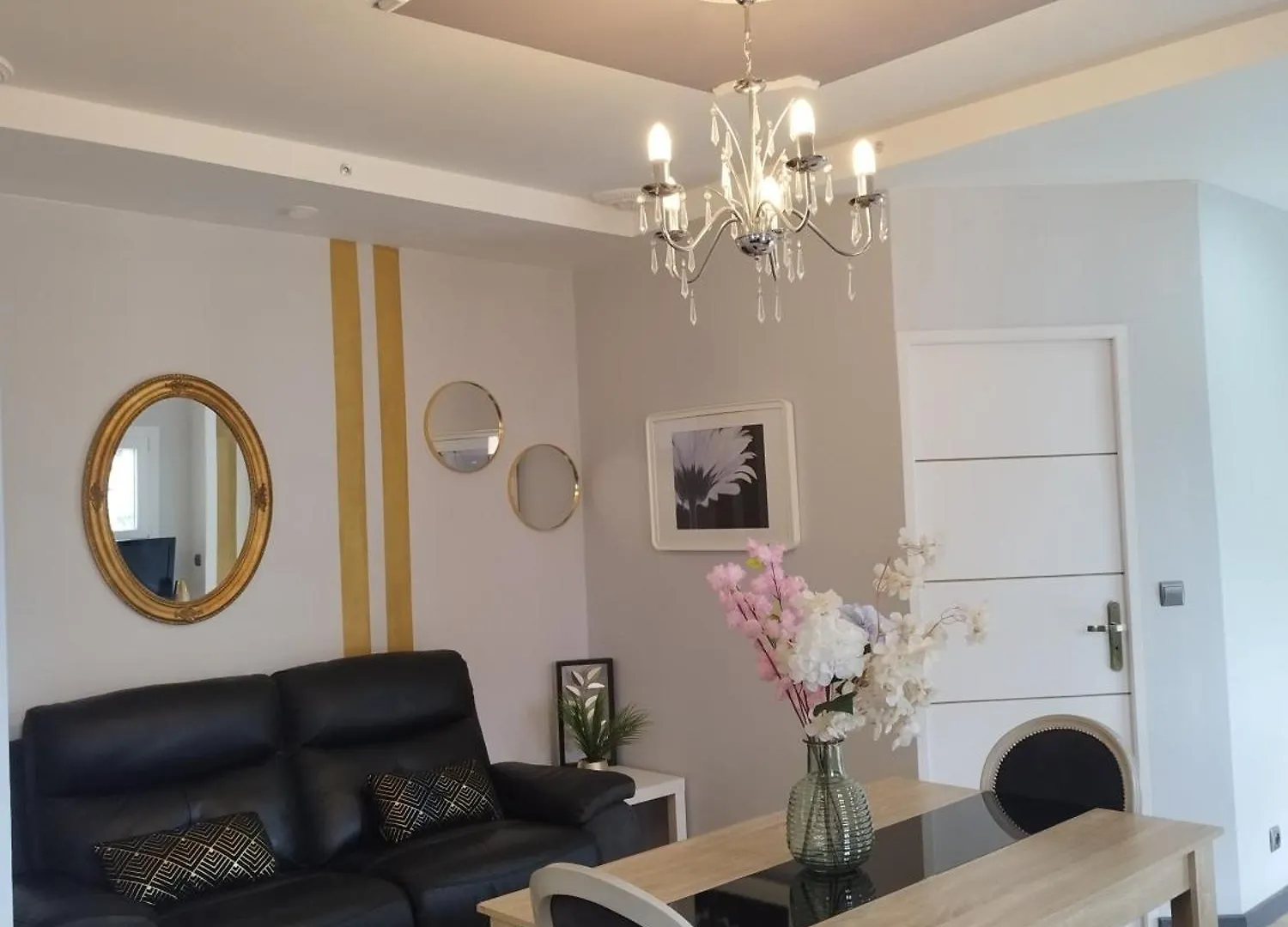 Apartment Appartement Dans Villa Borghese La Boisse