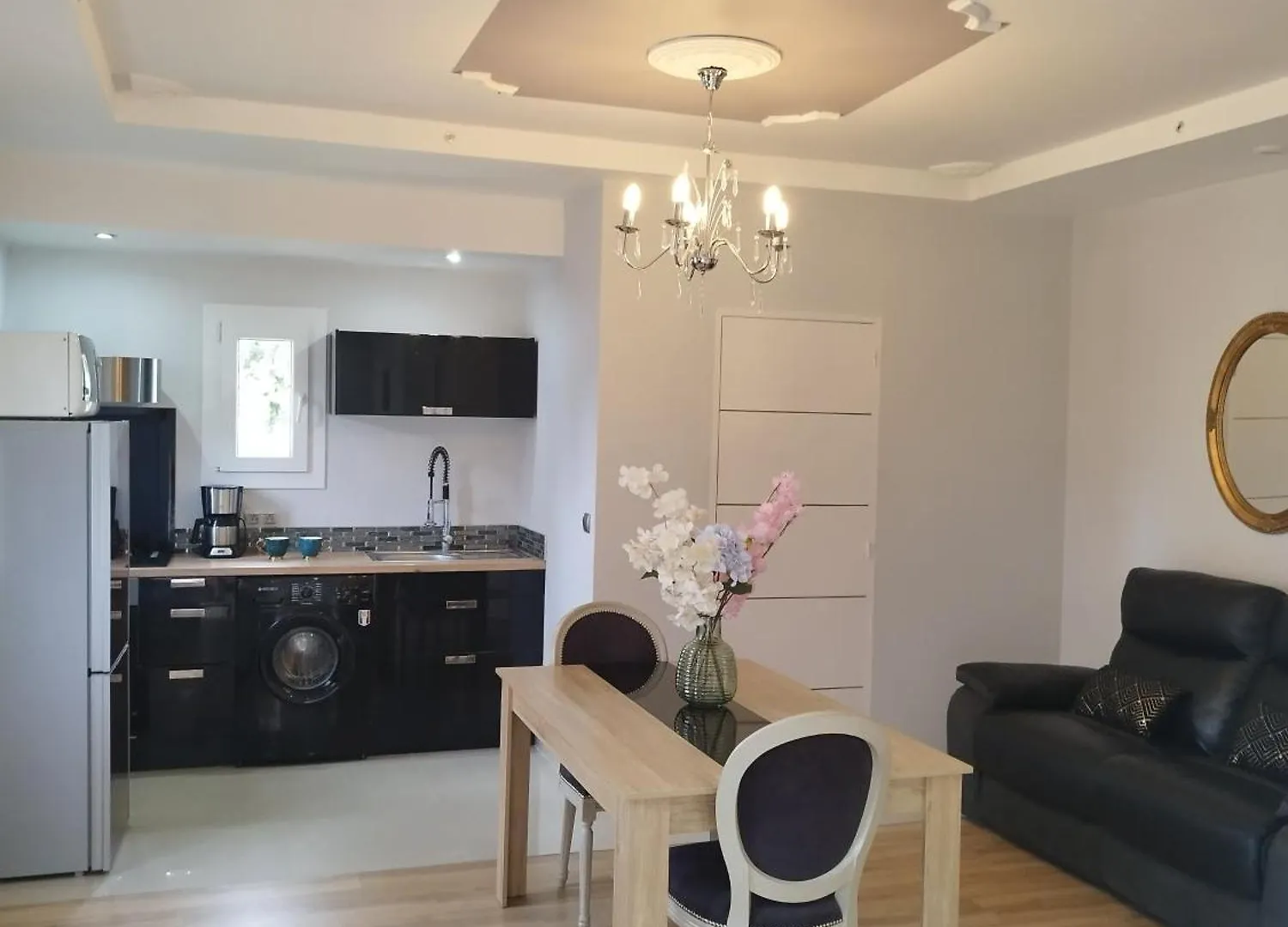 Appartement Dans Villa Borghese La Boisse France