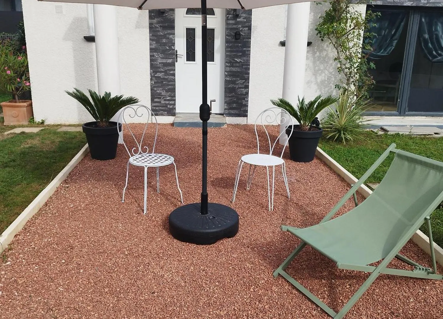 Appartement Dans Villa Borghese La Boisse